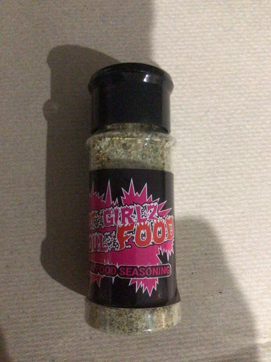A bottle of Hot Girlz Soulfood Seasoning
